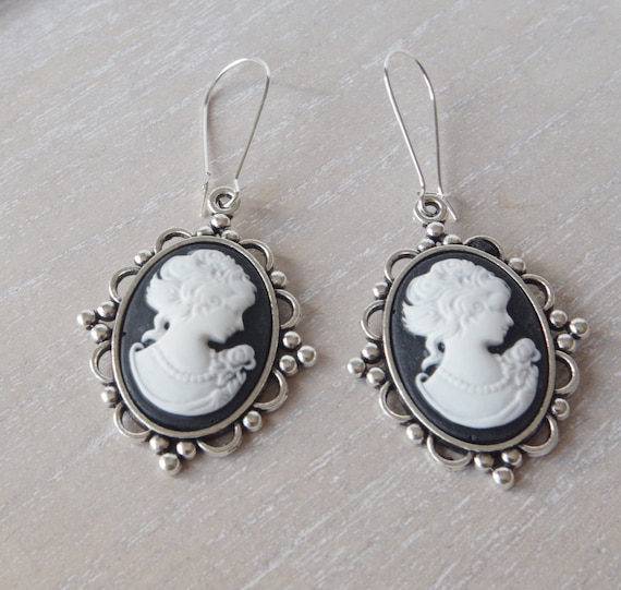 Boucles D'Oreilles Pendantes Camée Portrait Femme Victorien - Vert/Gothique - Alliage Argenté