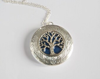 Tree of Life Locket Necklace: Silver Family Photo Keepsake
