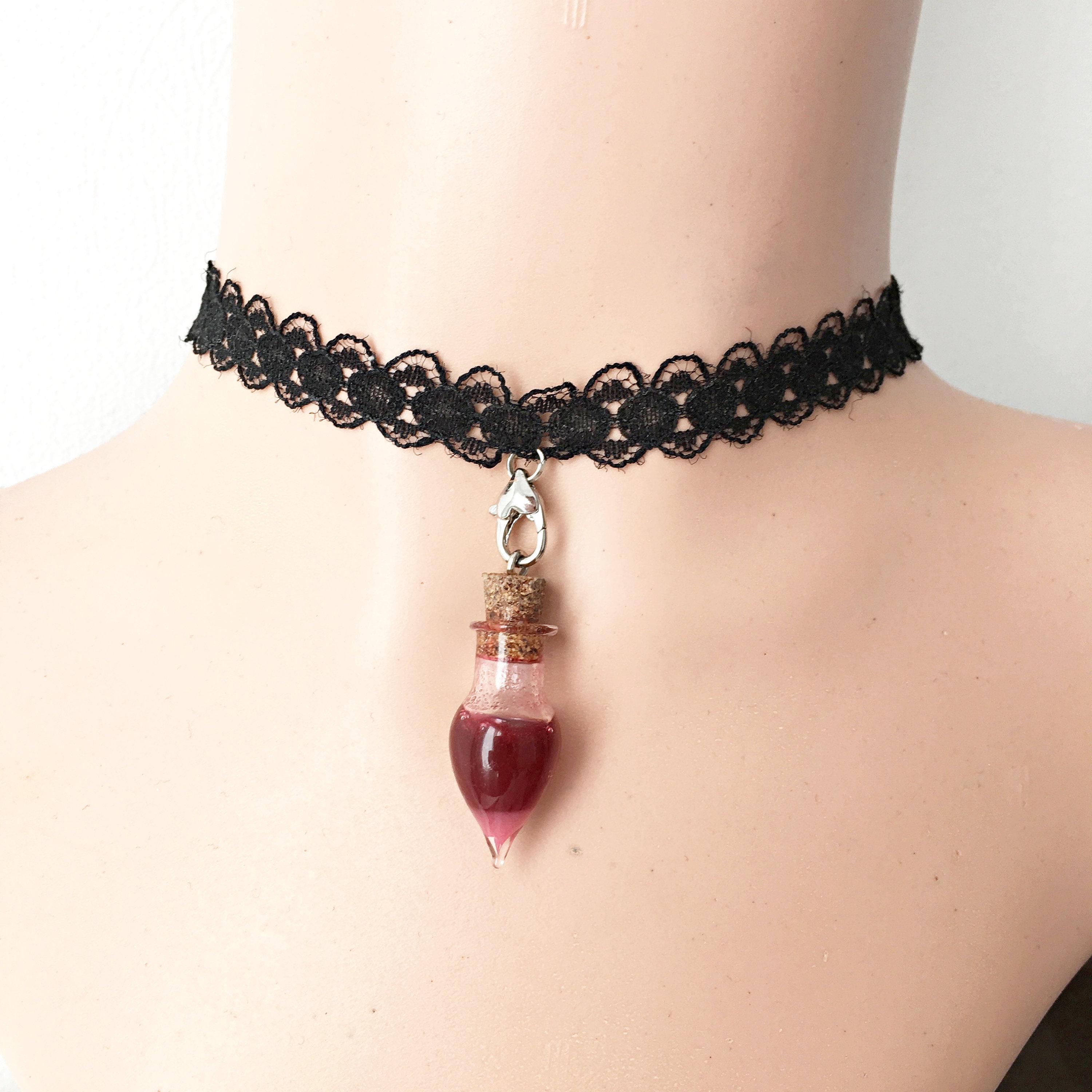 Vampire choker necklace deals