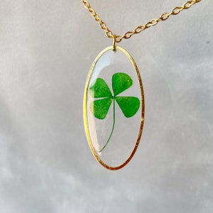 Real Four Leaf Clover Necklace in Resin Necklace Gold Oval Lucky Charm Jewelry Shamrock Pedant Pressed Flower St Patrick gift for her image 2