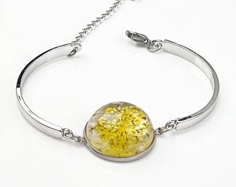 Bracelet with yellow flower Queen Anne's lace in resin Real pressed flower jewelry for women Handmade personalized gifts for mom Christmas