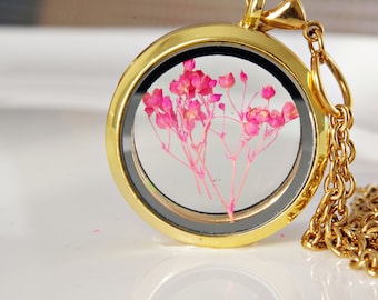 Real flower locket Gold locket necklace Dried flower glass locket Terrarium jewelry  Plants Jewelry Christmas gift for her Botanical jewelry
