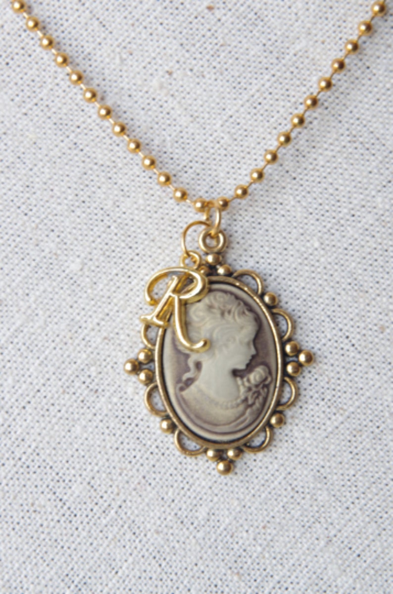 Collier camée femme victorienne personnalisé Lady camée bijoux fille camée pendentifs en laiton Antique cadeau romantique pour elle image 8