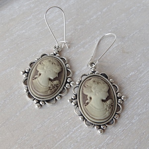 Lange Kamee Ohrringe Vintage Ohrringe Kamee Ohrringe Bogen Ohrringe Viktorianische Ohrringe Kamee Schmuck Muttertagsgeschenk Brautjungfer Viktorianische Dame