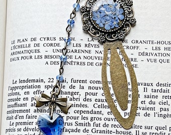 Bookmark forget-me-nots cameos  with heart crystal, bronze metal bookmark, blue flower resin handmade, teacher  gift for lover of reading