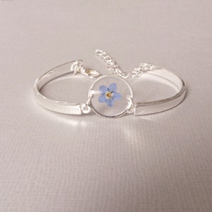 Blue Forget me not bracelet  Pressed flower jewelry  Real flower bracelet Bridesmaid Gift  Remembrance Gift  Natural Botanical