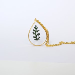 Goldkette mit echtem gepressten Farnblatt in Resin Terrarium Schmuck Weihnachten Geschenke für Mama Botanischer Schmuck