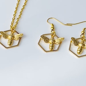 Gold Bee Necklace ,Honey bee jewelry set  , Geometric Earrings , Insect Jewelry , Christmas gift for women