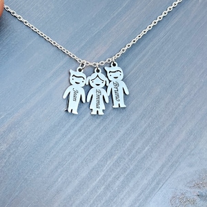 Collar grabado con colgante de niño personalizado, colgante con nombre personalizado, joyería para niños y niñas para madre, esposa, regalo para abuela