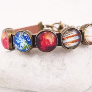 Bransoletka Układ Słoneczny Bransoletka Kosmiczna Bransoletka Planeta Galaktyka Biżuteria Astronomia Biżuteria naukowa Bransoletka skórzana Prezent dla niej Prezent Kosmiczny