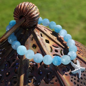 AQUAMARINE Stretch BRACELET - 925 Sterling Silber STARFISH Charme - März Birthstone - elastische Perle Boho Armband - Elixier der Freude