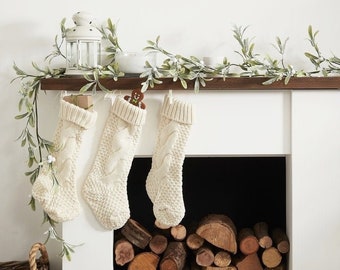 1.5m Mistletoe Christmas Garland, Rustic Christmas, Artificial Foliage Garland, Christmas Mistletoe, Christmas Decoration, Festive Garland