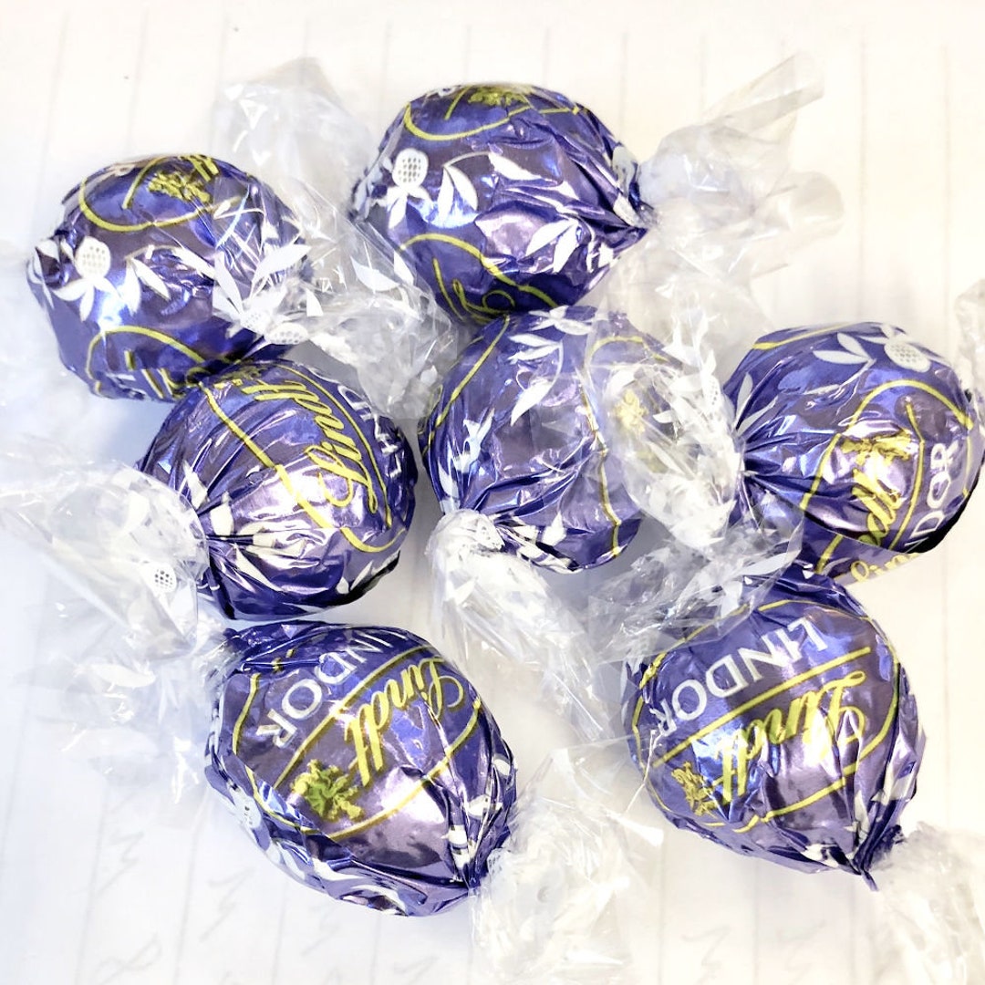 Lindt Truffles Blueberries & Cream White Chocolate, Lindt Chocolate