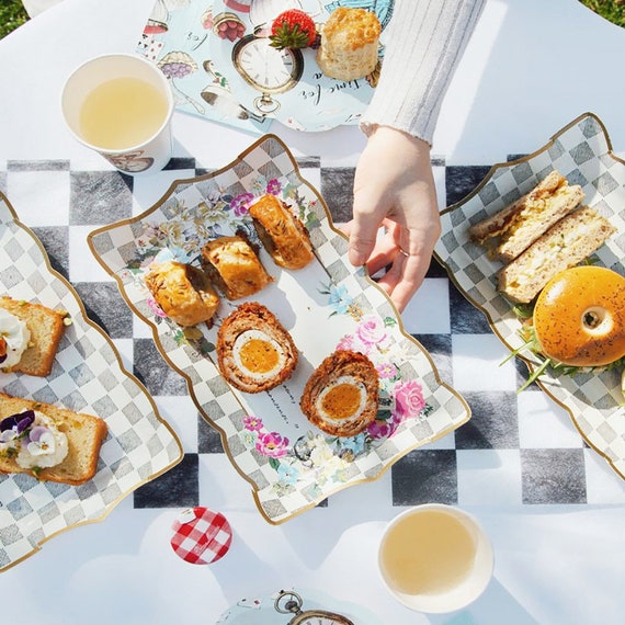 Un plateau repas, petit déjeuner à personnaliser avec une ph