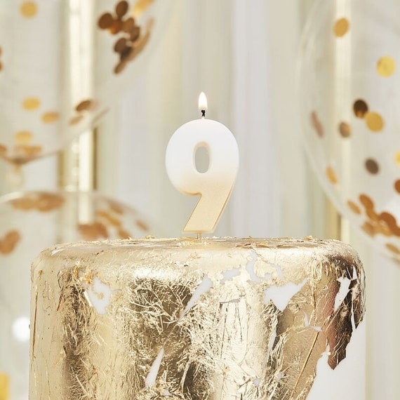 Candela d'oro numero 3, Candele di compleanno, Candele numerate, Candela  topper per torta del 3 compleanno, Candela dell'età, Topper per torta  dell'età, Festa per l'anniversario dell'oro -  Italia