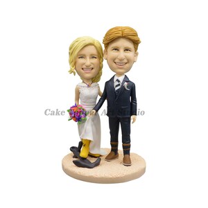 Custom Bobblehead Wedding Cake Topper: Bride & Groom