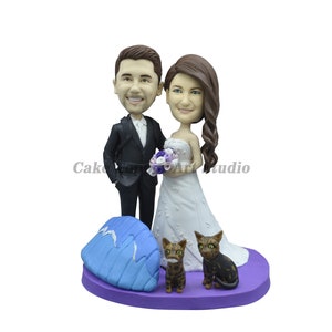 Custom Skydiving Wedding Cake Topper: Bobblehead with Pet