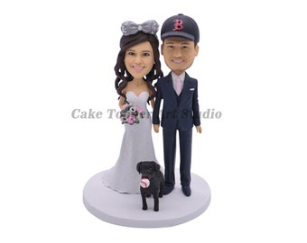 Topo de bolo de casamento personalizado: Noiva, noivo e cachorro em miniatura.