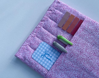 Pochette matelassée faite main, couverture de livre rembourrée florale