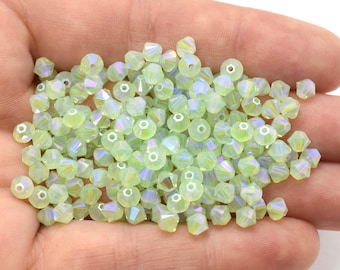 ブリトラ クォーツ Chrysolite Opal Shimmer 2x 5328 Swarovski Light Green