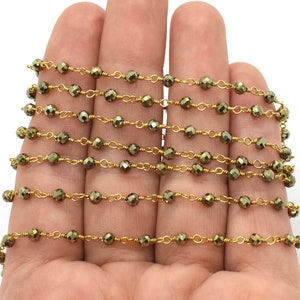 Pyrit (natürlich) facettiert, Rosenkranzkette, runde Edelstein-Draht umwickelte Perlen Minimalist vergoldete Kette, 3 mm Perlen (am Fuß), winzige Perlenkette