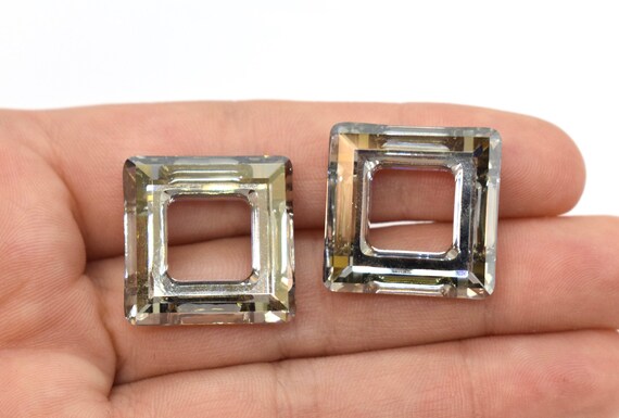 Square swarovski shop crystal beads