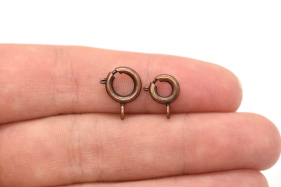 銅器のアンティークアクセサリー、アンティーク用品の双龍戯珠ブレスレットv maruo