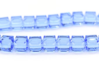 Saphir clair 5601 Perles cubiques en cristal Swarovski pour pierre de naissance (4 mm, 6 mm, 8 mm) Vente en gros de perles de cristal bleu, Pierre de naissance de septembre