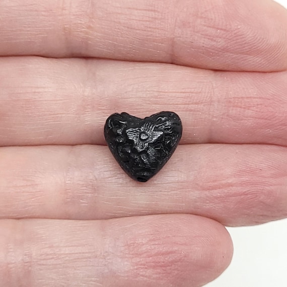 Black Cinnabar (imitation)resin Puffy Heart Shaped Beads With