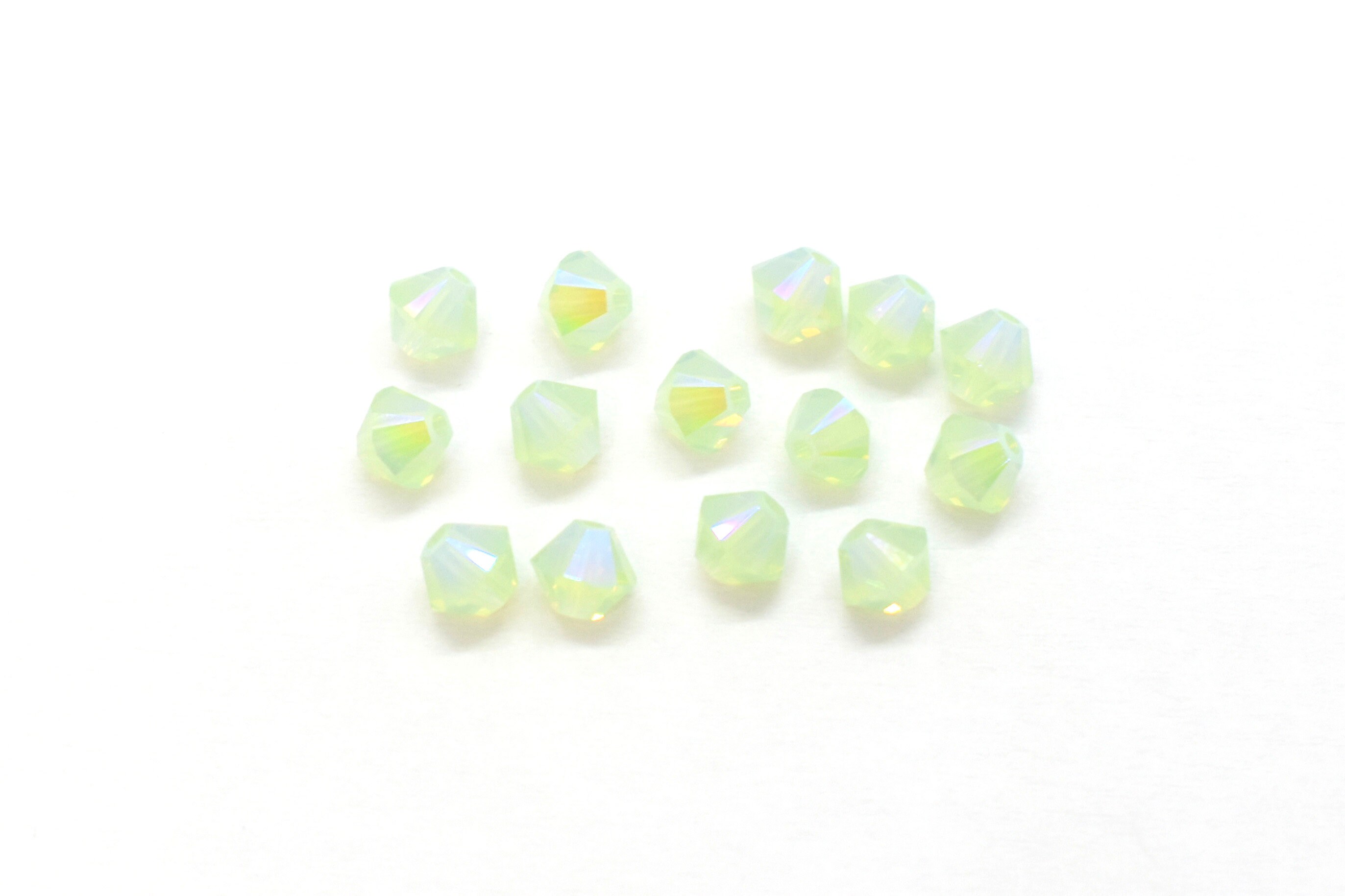 Chrysolite Opal Shimmer 2x 5328 Swarovski Light Green