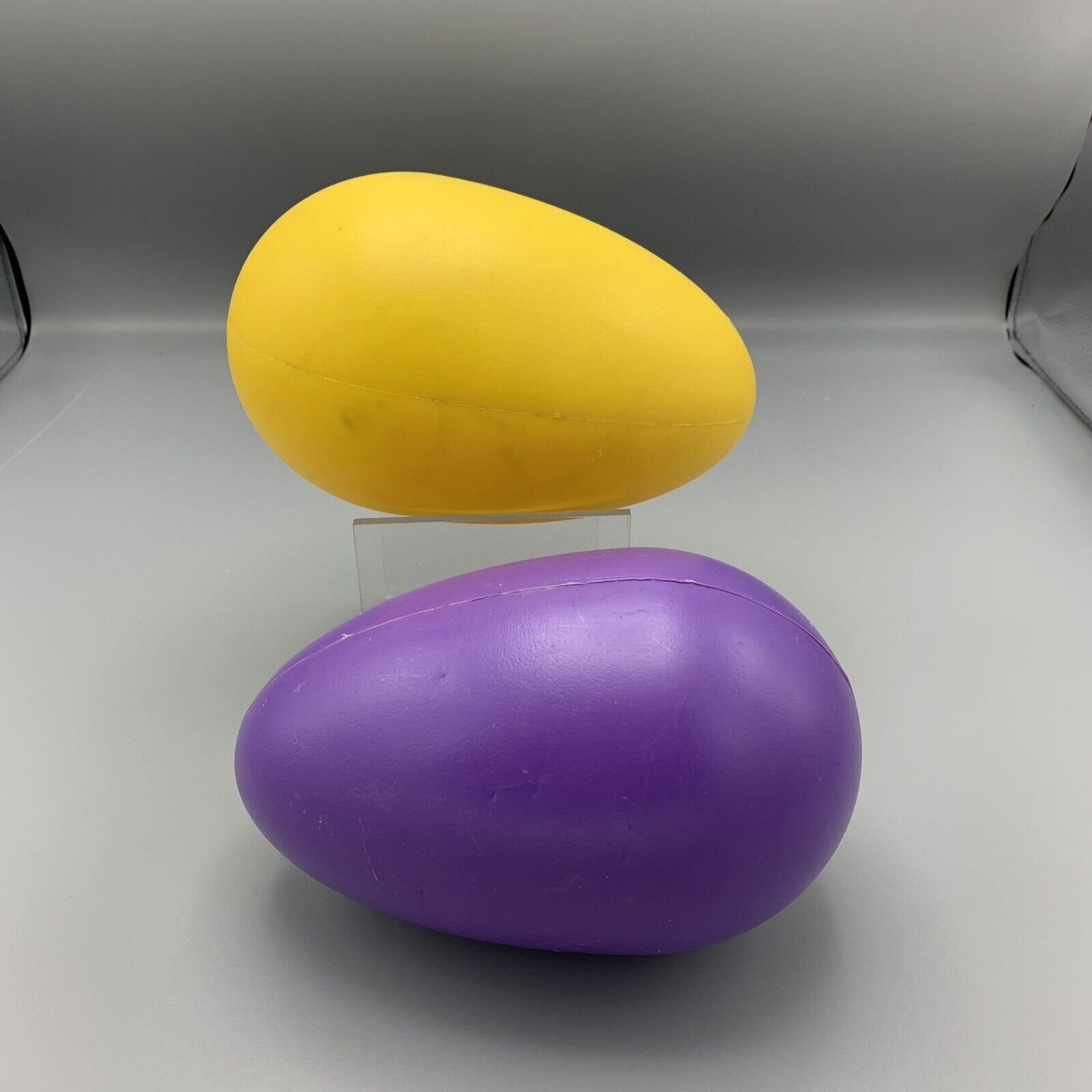 工芸品  egg MAUVE MUNA Pair of Plastic Blow Mold Easter Eggs 1 Yellow 1 Purple Yard Lawn