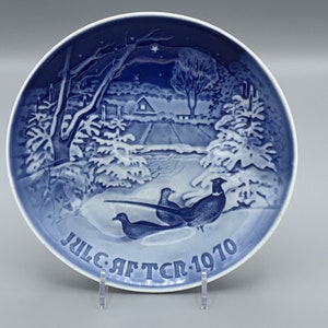 1970 Bing & Grondahl Blue and White Christmas Collector Plate Pheasants in the snow at Christmas Denmark