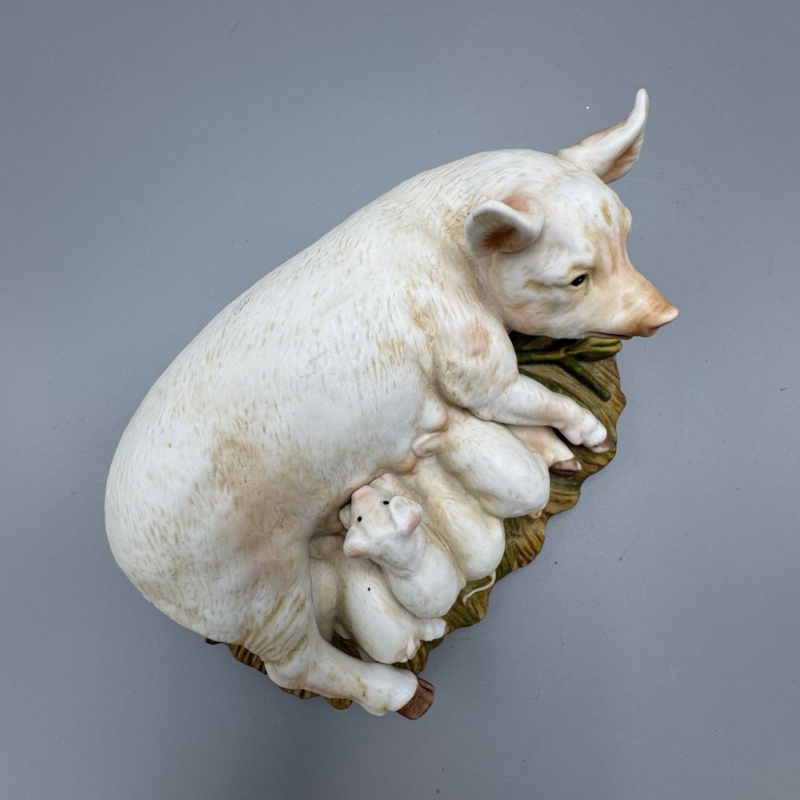 1985 Homco Masterpiece Porcelain Mama Pig and Baby Piglets