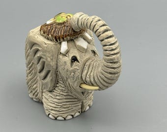 アルテサニア リンコナダ陶器の巻き針金のしっぽのついた豚