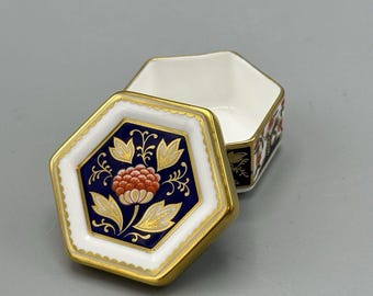  CROWN DERBY 1128 箱付き Gift Boxed Royal Crown Derby Fine Bone China Old Imari 1128 SGB