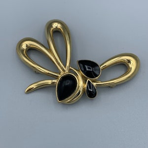 Vintage Trifari Statement Brooch Pin Signed Gold Tone Loop Bow Black Cabochon Grannycore