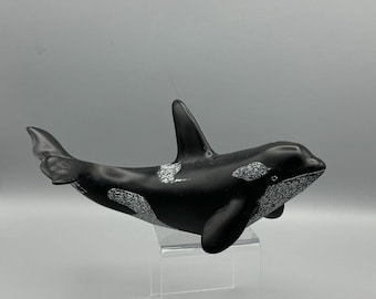 Vtg Killer Whale Orca Figurine Hand Carved Black Natural Resin
