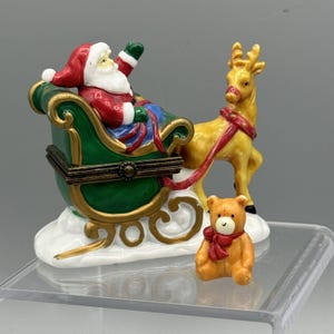 Scatola portaoggetti vintage con renna e Babbo Natale in slitta a Cannon Falls, Midwest