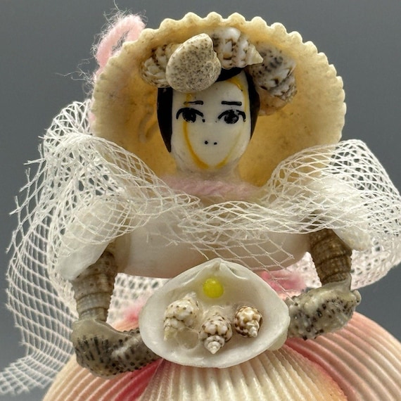 ヴィンテージ ハンドメイド 貝殻アート 置物 花嫁人形 フォークアート