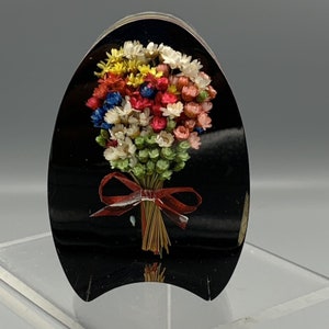 Vintage Du Pont Lucite Dried Flower Bouquet Paperweight Figurine Grannycore USA
