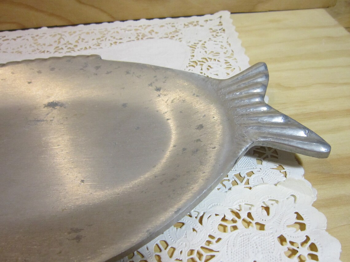 Vintage Cast Metal Aluminum Fish Serving Platter Fish Shaped Etsy