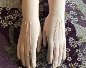 Vintage Crescendoe Pale Pink Woven Nylon Mid Arm Ladies Driving Costume Tea Party Pinup Gloves- Size 6 1/2