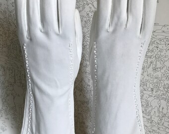 Squiggly Wiggly! Vintage Mid Arm Length White Cotton Formal Gloves- Sz 6-7