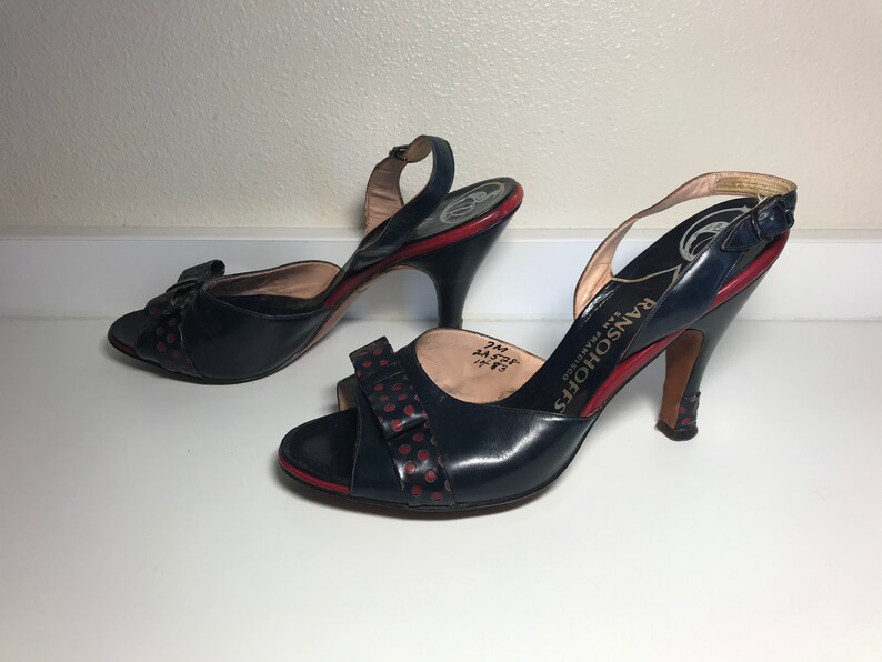 Pump it Up in Polka Dots Vintage 1940/50s Ransohoffs Slingback Pumps Navy w/Red Polka Dot Bow Size 7M image 5