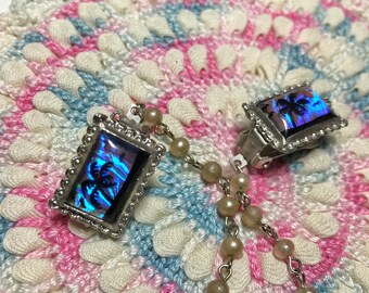 Palmboom & zonsondergangen! Vintage Sweater Collar Clip met Faux Pearl Chain- Palmbomen bij zonsondergang