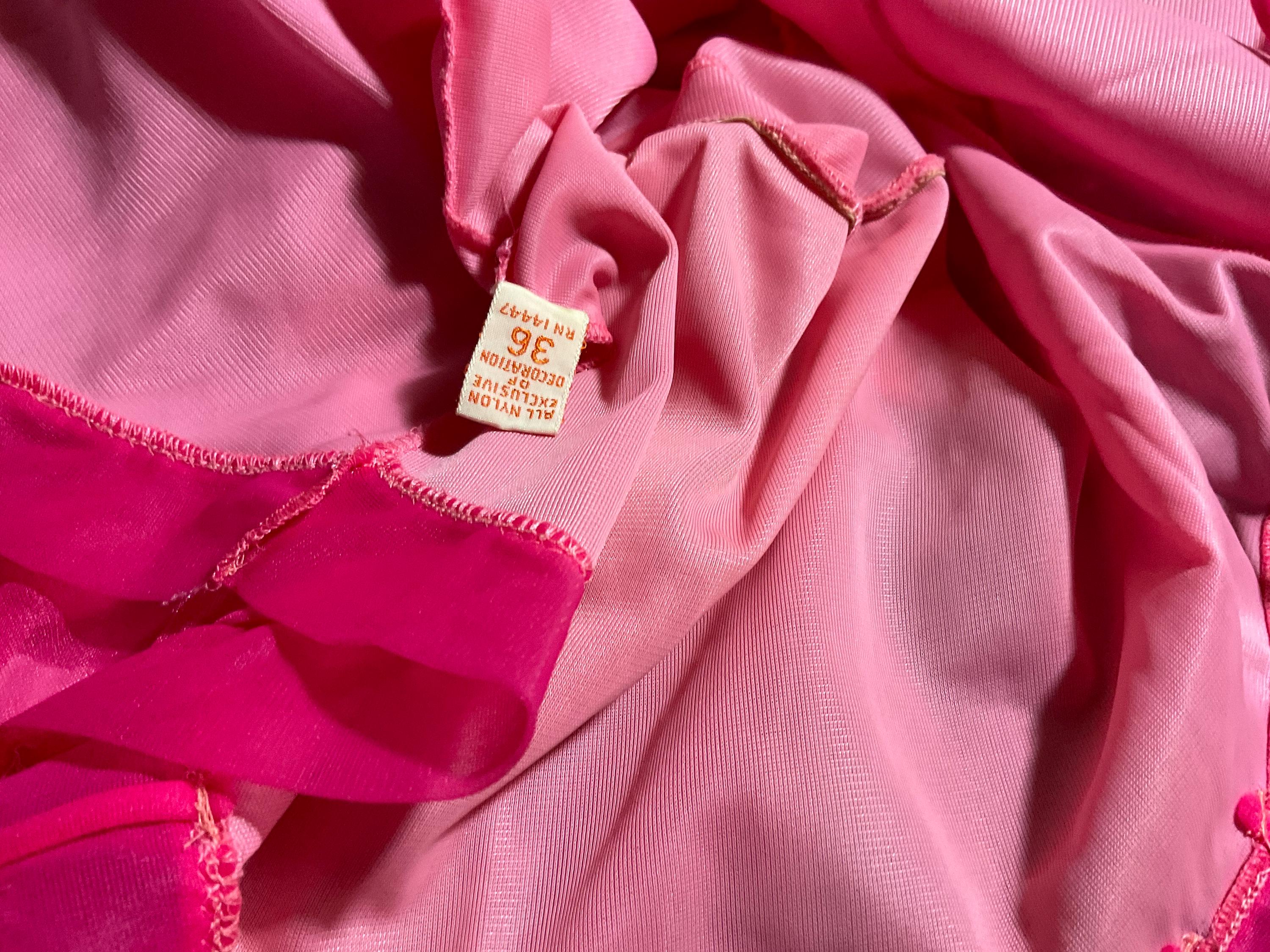 ピンクのフリル！ミッドセンチュリーゴッサムゴールドストライプフリル