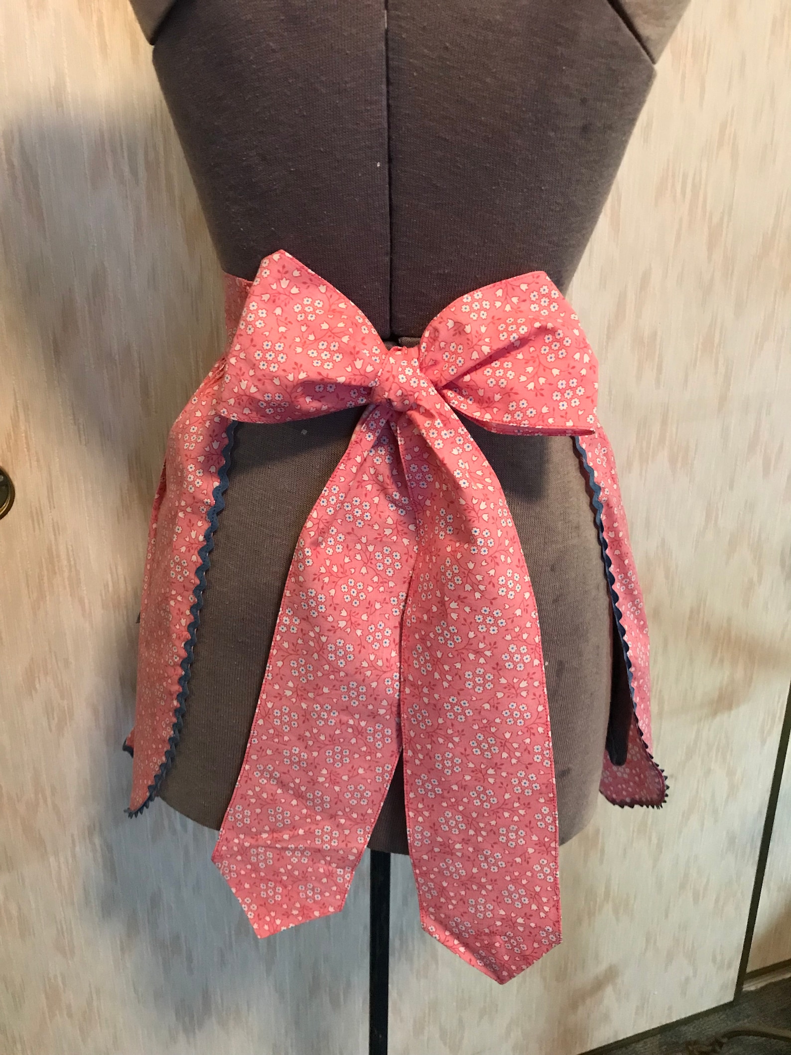 Vintage Pink Cotton Floral W/ric Rac Ruffles and Bows Etsy