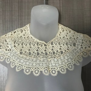 Victorian Splendor! Vintage Decorative Dress/Blouse Removable Lace Collar
