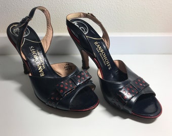 Pump it Up in Polka Dots! Vintage 1940/50s Ransohoffs Slingback Pumps- Navy w/Red Polka Dot Bow- Size 7M