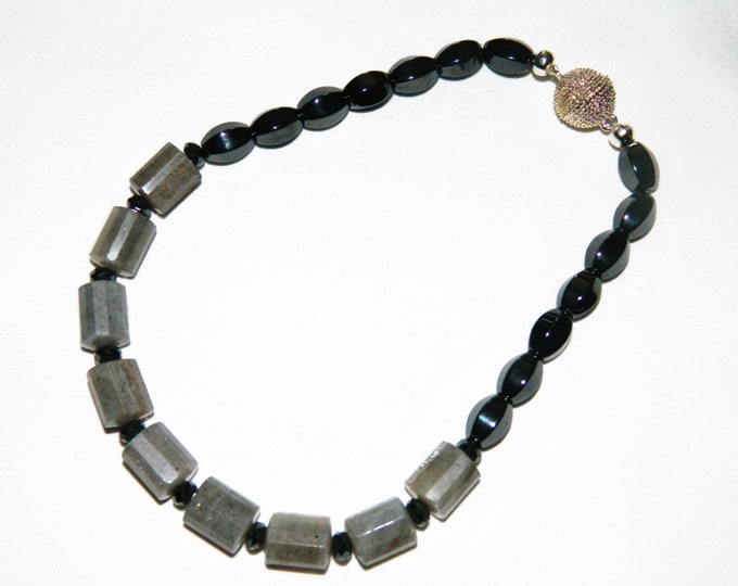 Magnificent Labradolite